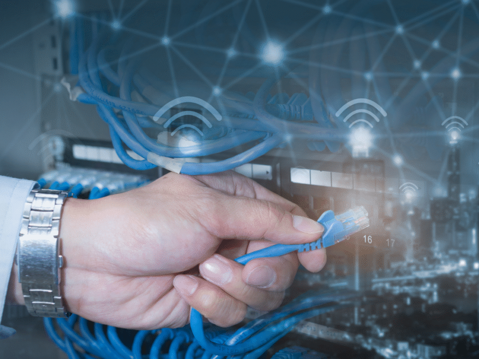 Wired-vs.-Wireless-–-Which-is-Best-for-Your-Home-Network